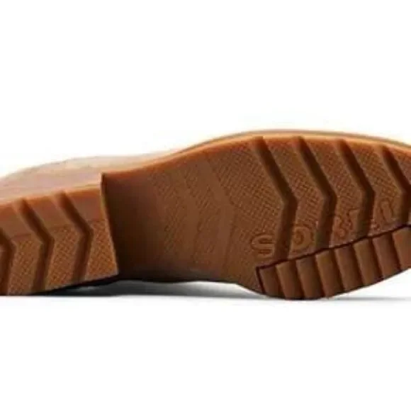 Sorel’s woman’s Cate Cut-out Bootie - Picture 4 of 8